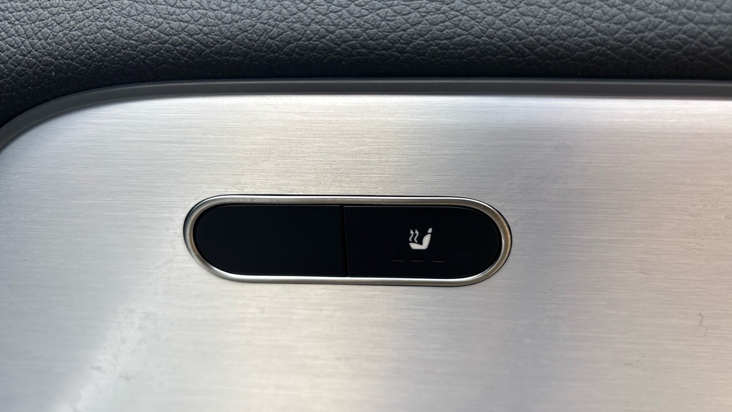 Used Mercedes-Benz EQA 2023 for sale - 77830460: Photo 32