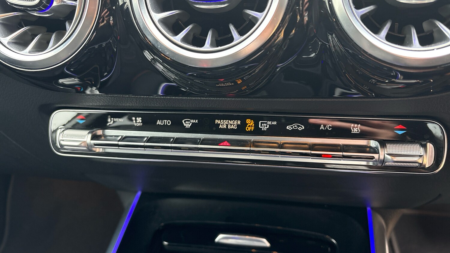 Used Mercedes-Benz EQA 2023 for sale - 77830460: Photo 40