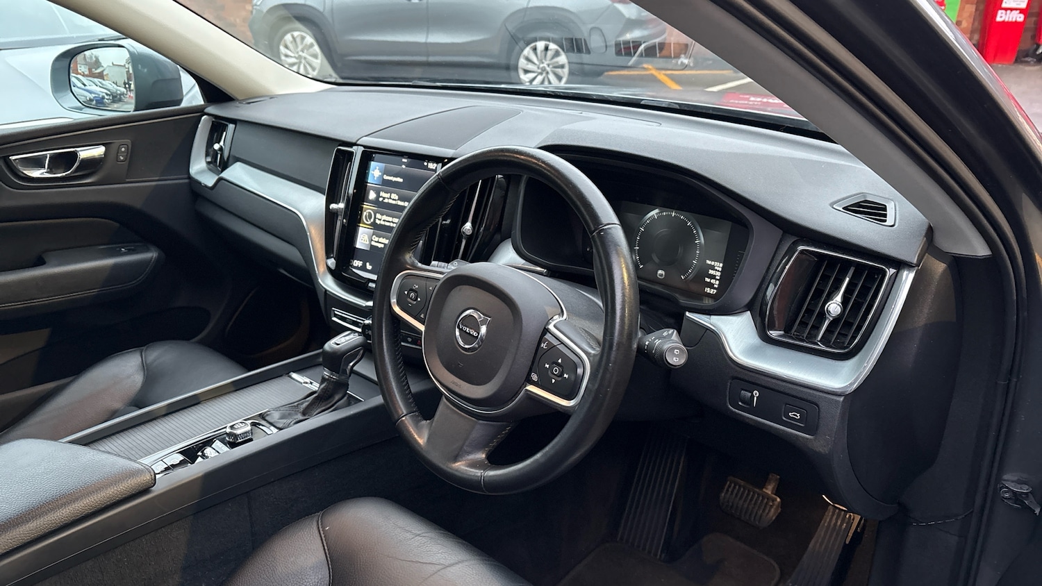 Used Volvo XC60 2018 for sale - 77148348: Photo 11