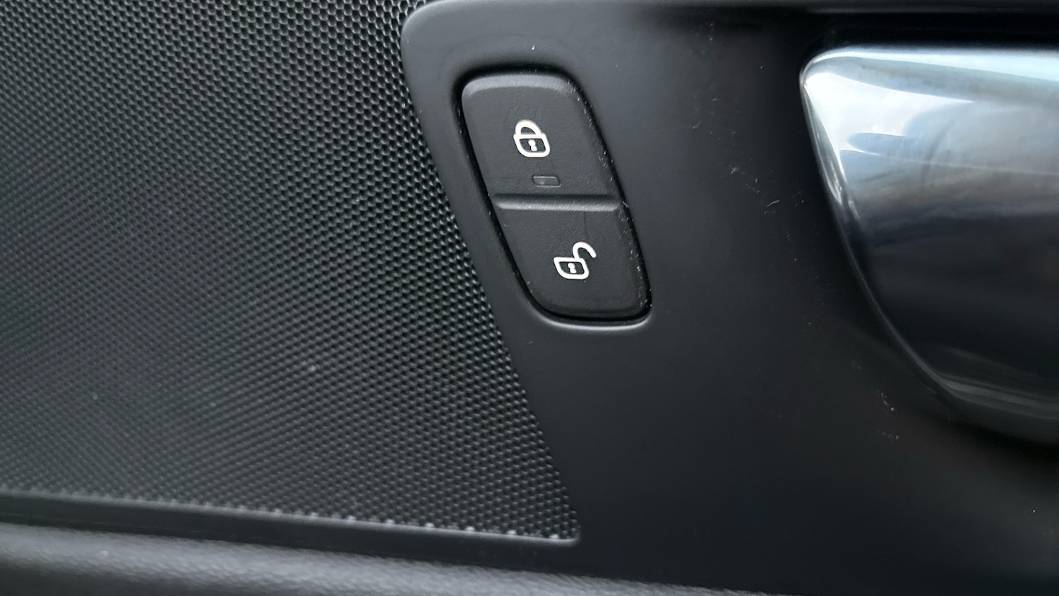 Used Volvo XC60 2018 for sale - 77148348: Photo 28