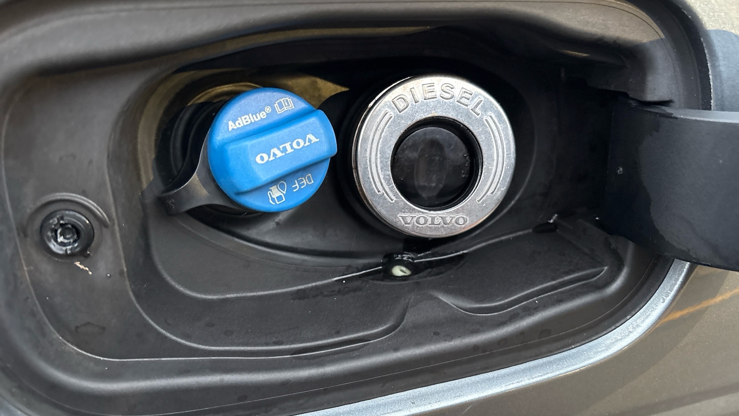 Used Volvo XC60 2018 for sale - 77148348: Photo 50