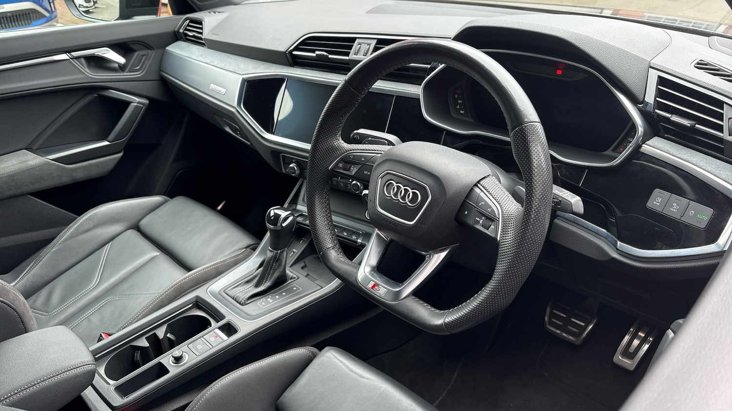 Used Audi Q3 2019 for sale - 78092600: Photo 11