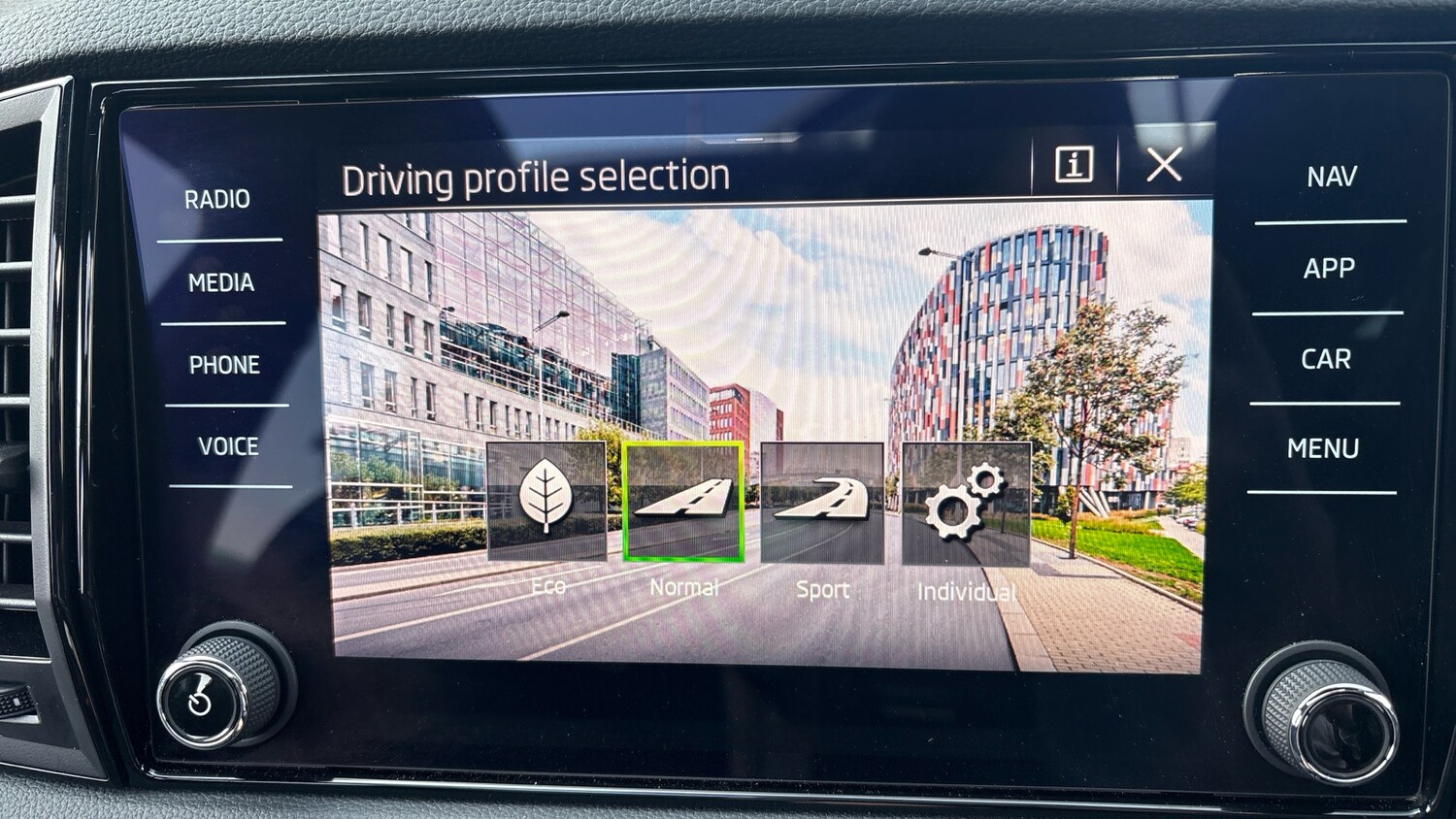 Used Skoda Karoq 2024 for sale - 78205572: Photo 66