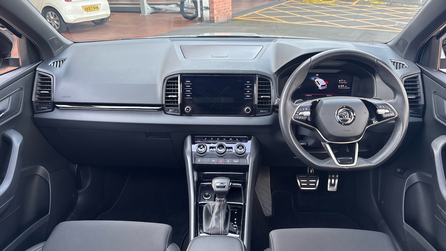 Used Skoda Karoq 2024 for sale - 78205572: Photo 9