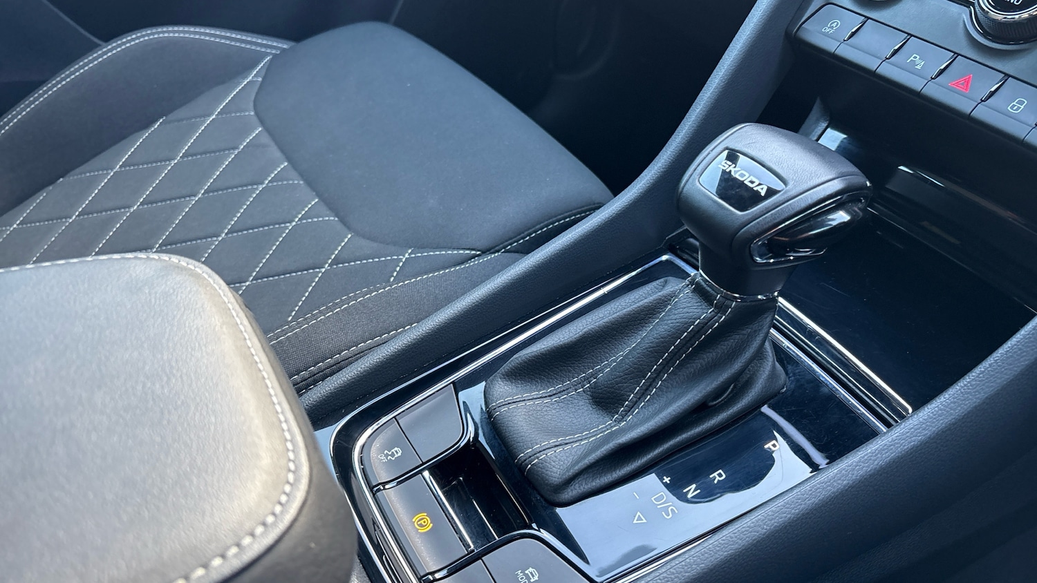 Used Skoda Karoq 2024 for sale - 76818764: Photo 14