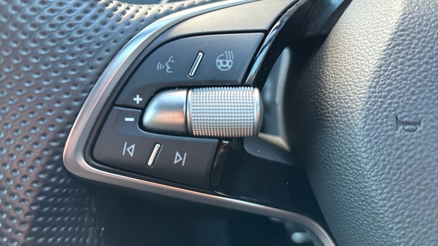 Used Skoda Karoq 2024 for sale - 76818764: Photo 17