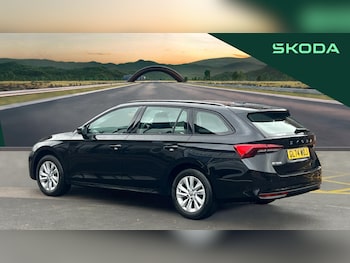 Used Skoda Octavia 2024 for sale - 76493655: Photo