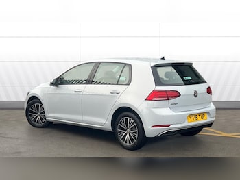 Used Volkswagen Golf 2018 for sale - 77381479: Photo