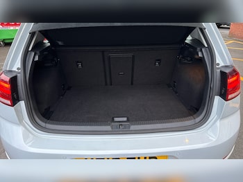 Used Volkswagen Golf 2018 for sale - 77381479: Photo