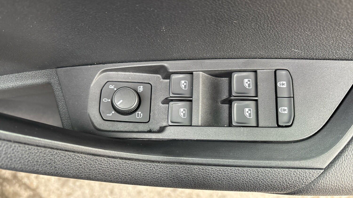 Used Skoda Karoq 2024 for sale - 76577051: Photo 41