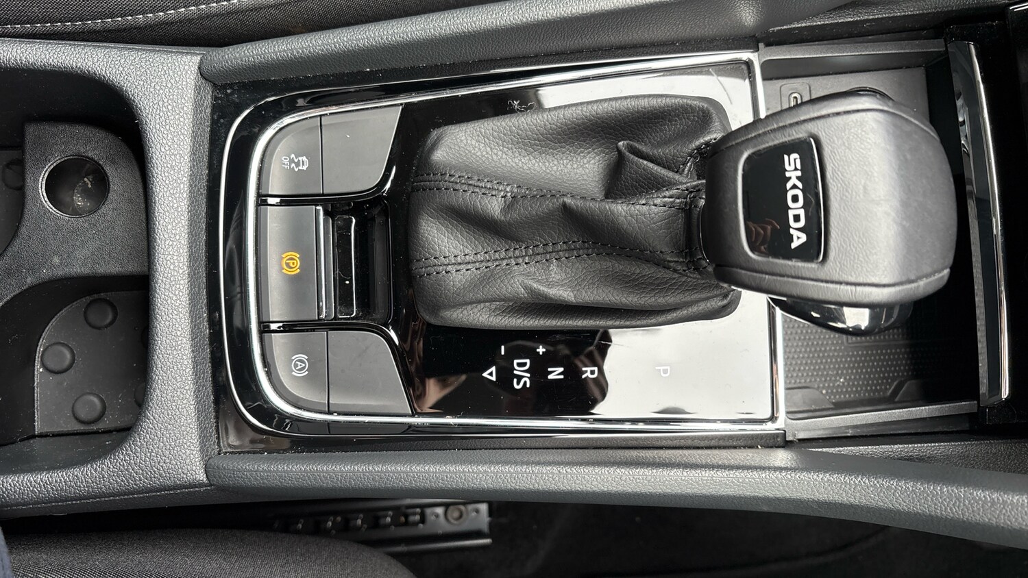 Used Skoda Karoq 2024 for sale - 76577051: Photo 53