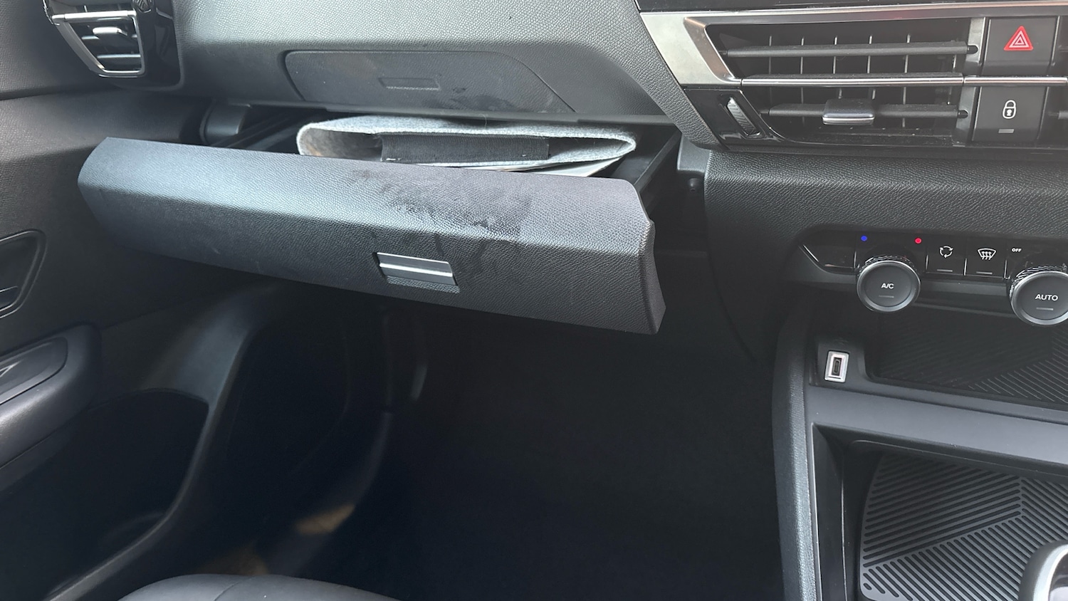 Used Citroen C4 2023 for sale - 76957329: Photo 21