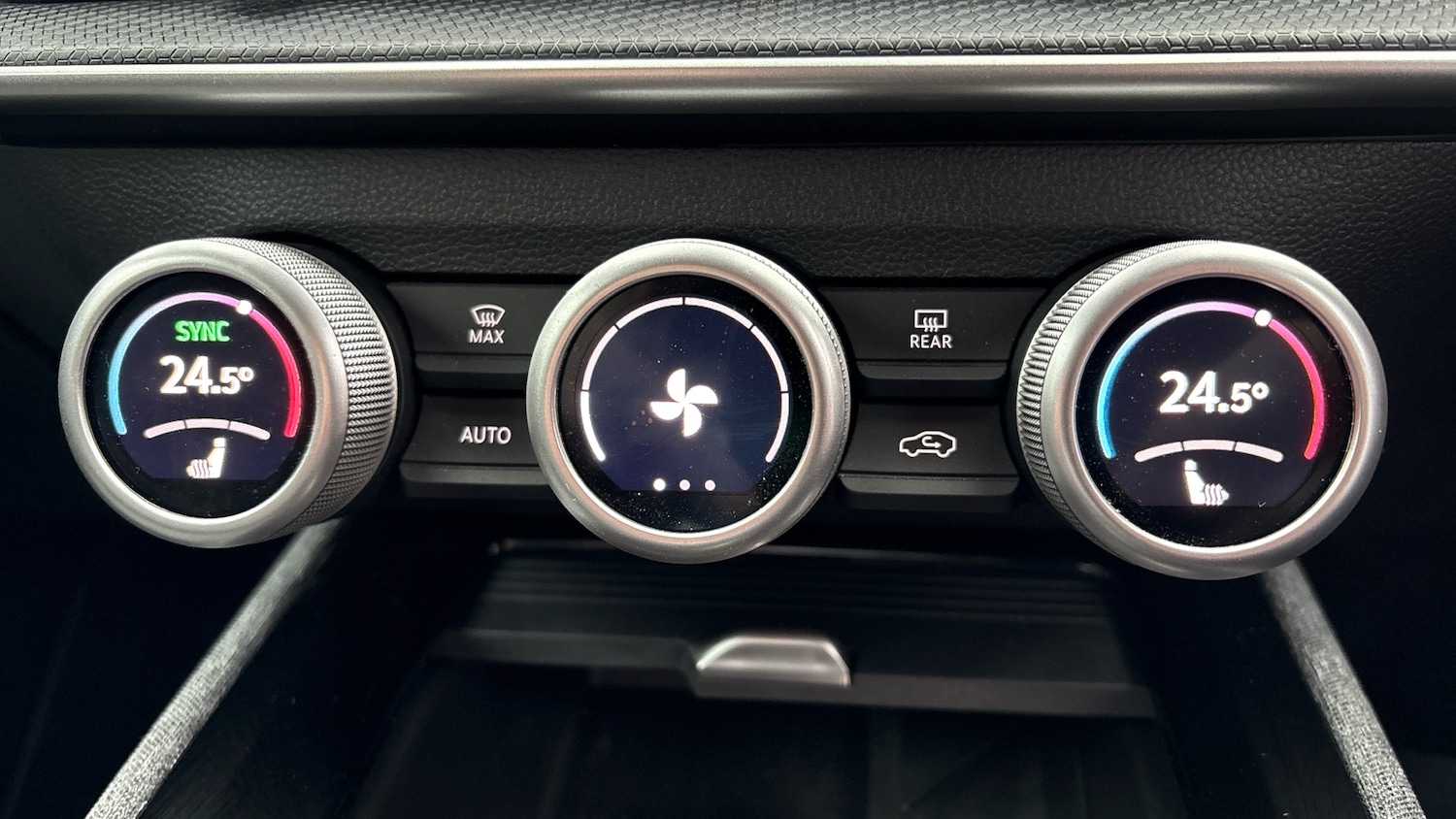 Used Skoda Superb 2025 for sale - 77264275: Photo 13