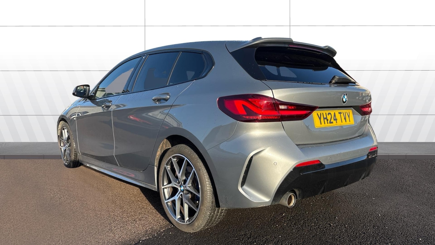 Used BMW 1 Series 2024 for sale - 77000959: Photo 2