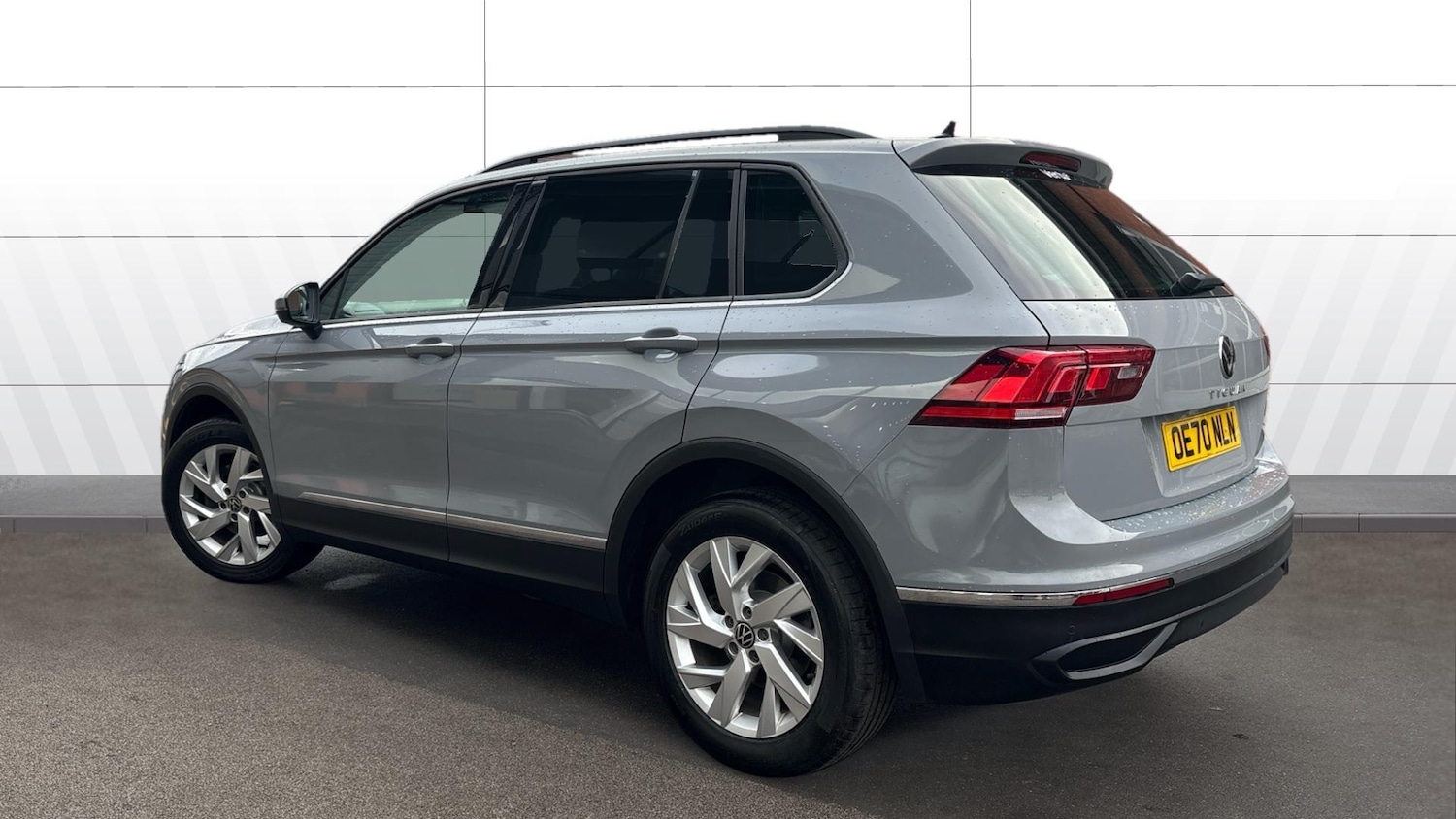 Used Volkswagen Tiguan 2020 for sale - 76722749: Photo 2