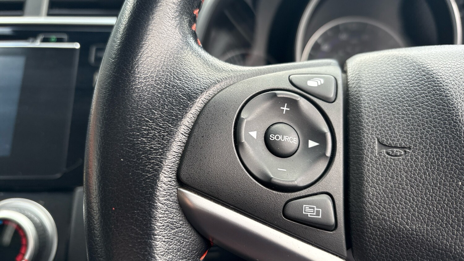 Used Honda Jazz 2018 for sale - 78067352: Photo 17