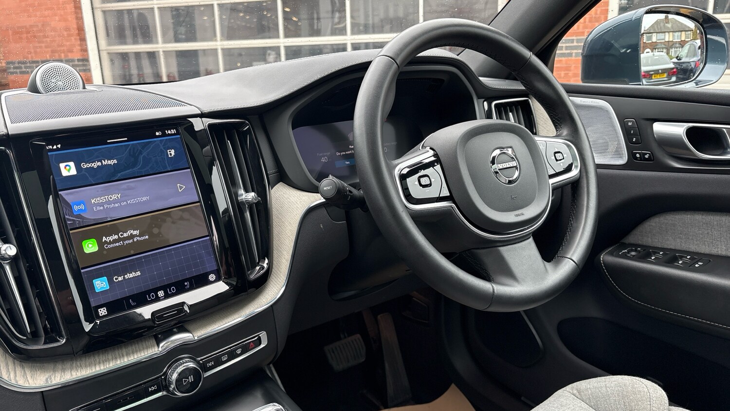 Used Volvo XC60 2023 for sale - 76422216: Photo 11