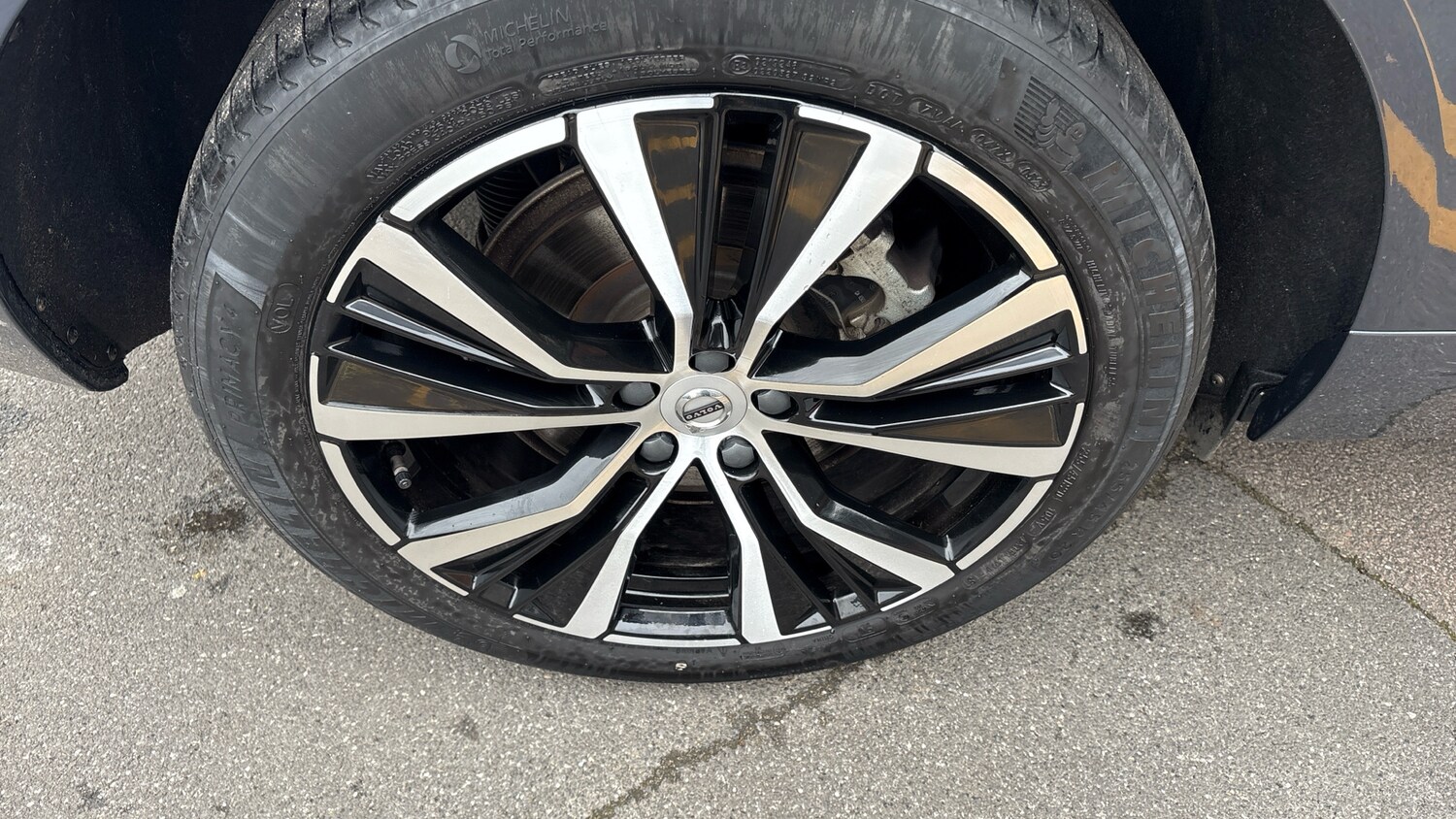 Used Volvo XC60 2023 for sale - 76422216: Photo 28