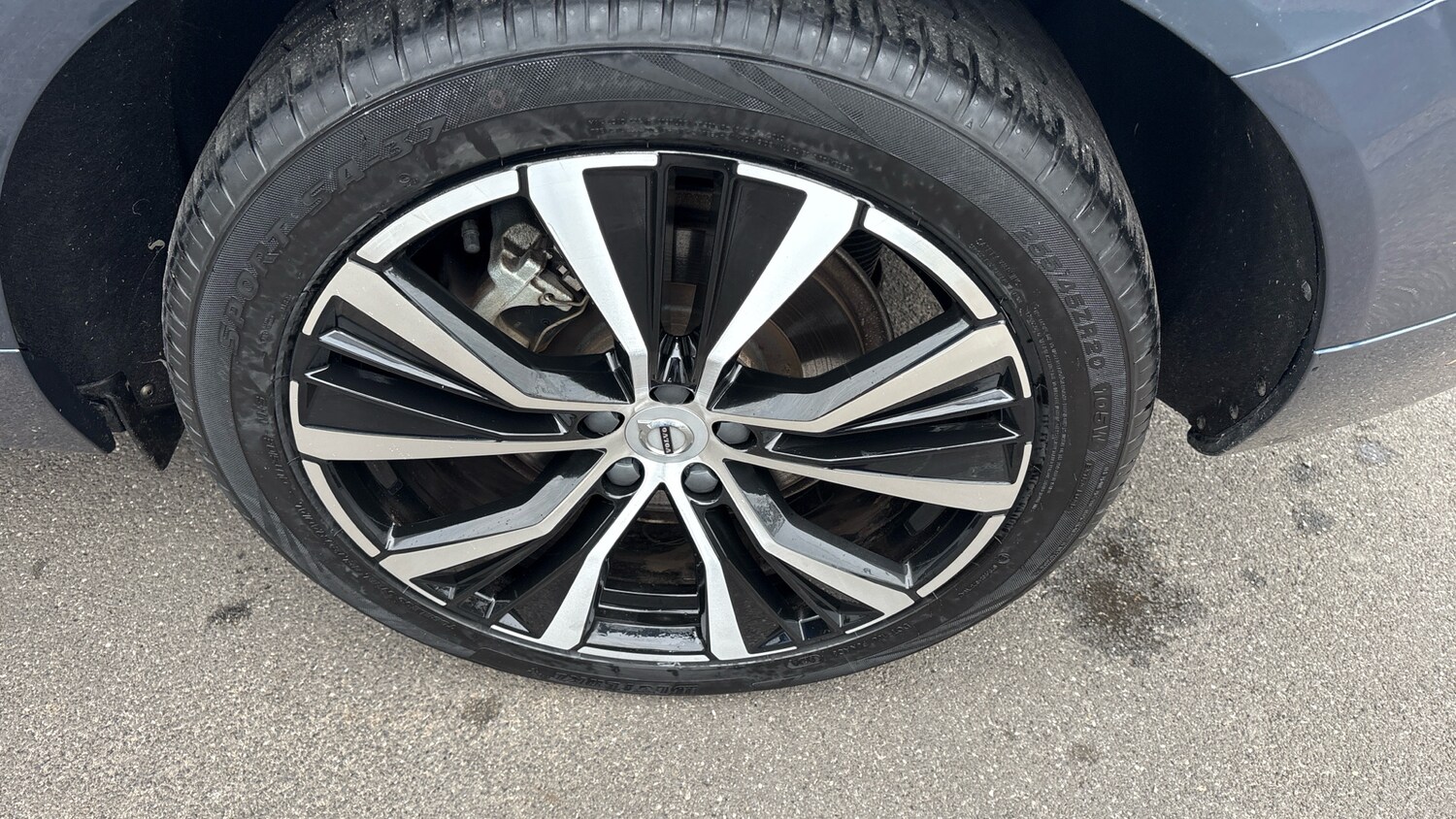 Used Volvo XC60 2023 for sale - 76422216: Photo 29