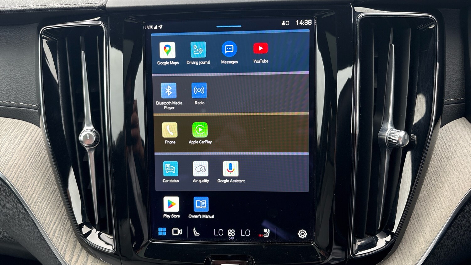 Used Volvo XC60 2023 for sale - 76422216: Photo 37