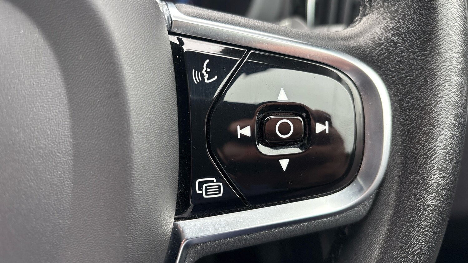 Used Volvo XC60 2023 for sale - 76422216: Photo 45