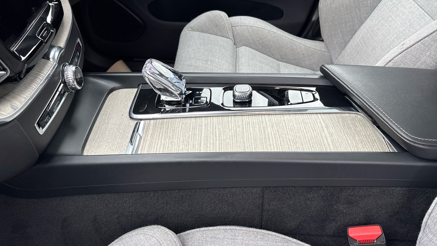 Used Volvo XC60 2023 for sale - 76422216: Photo 61