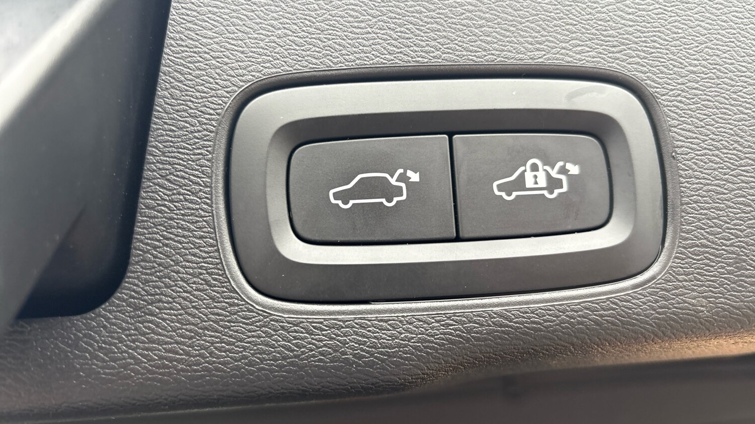 Used Volvo XC60 2023 for sale - 76422216: Photo 63