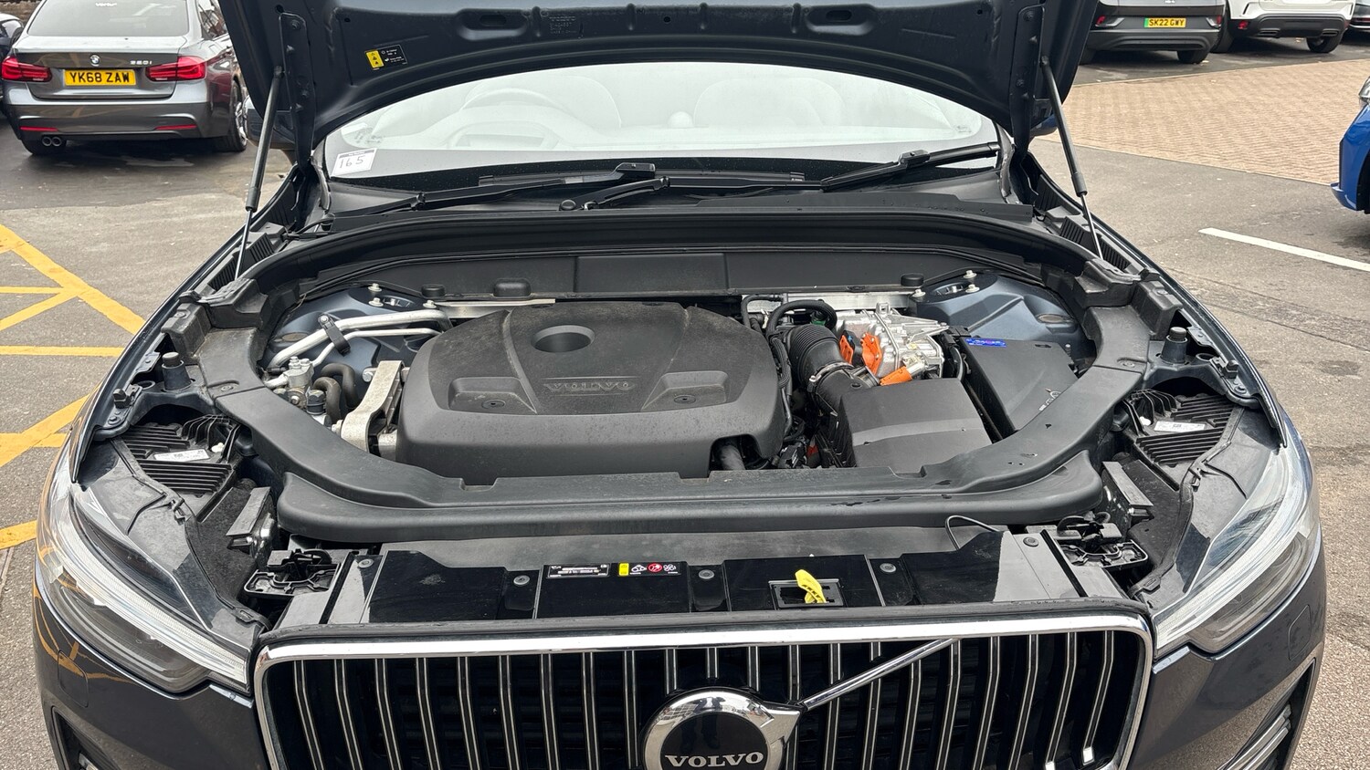Used Volvo XC60 2023 for sale - 76422216: Photo 8