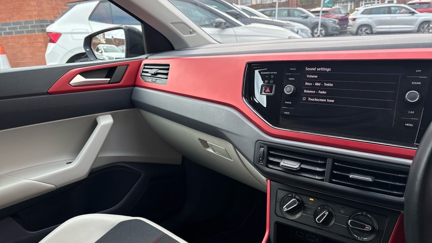 Used Volkswagen Polo 2018 for sale - 76980756: Photo 33