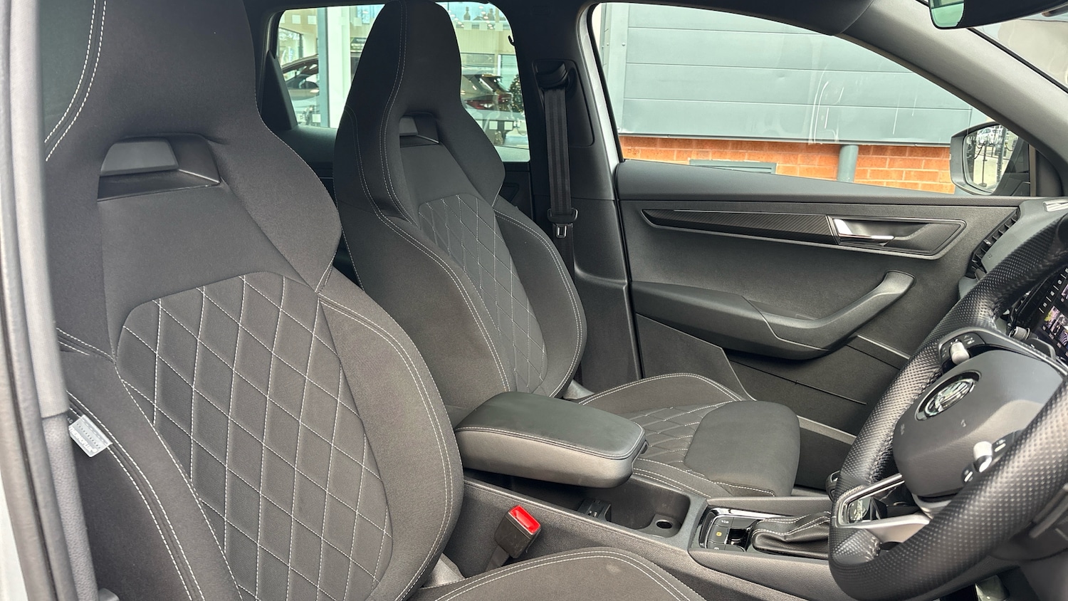 Used Skoda Karoq 2024 for sale - 76895225: Photo 15