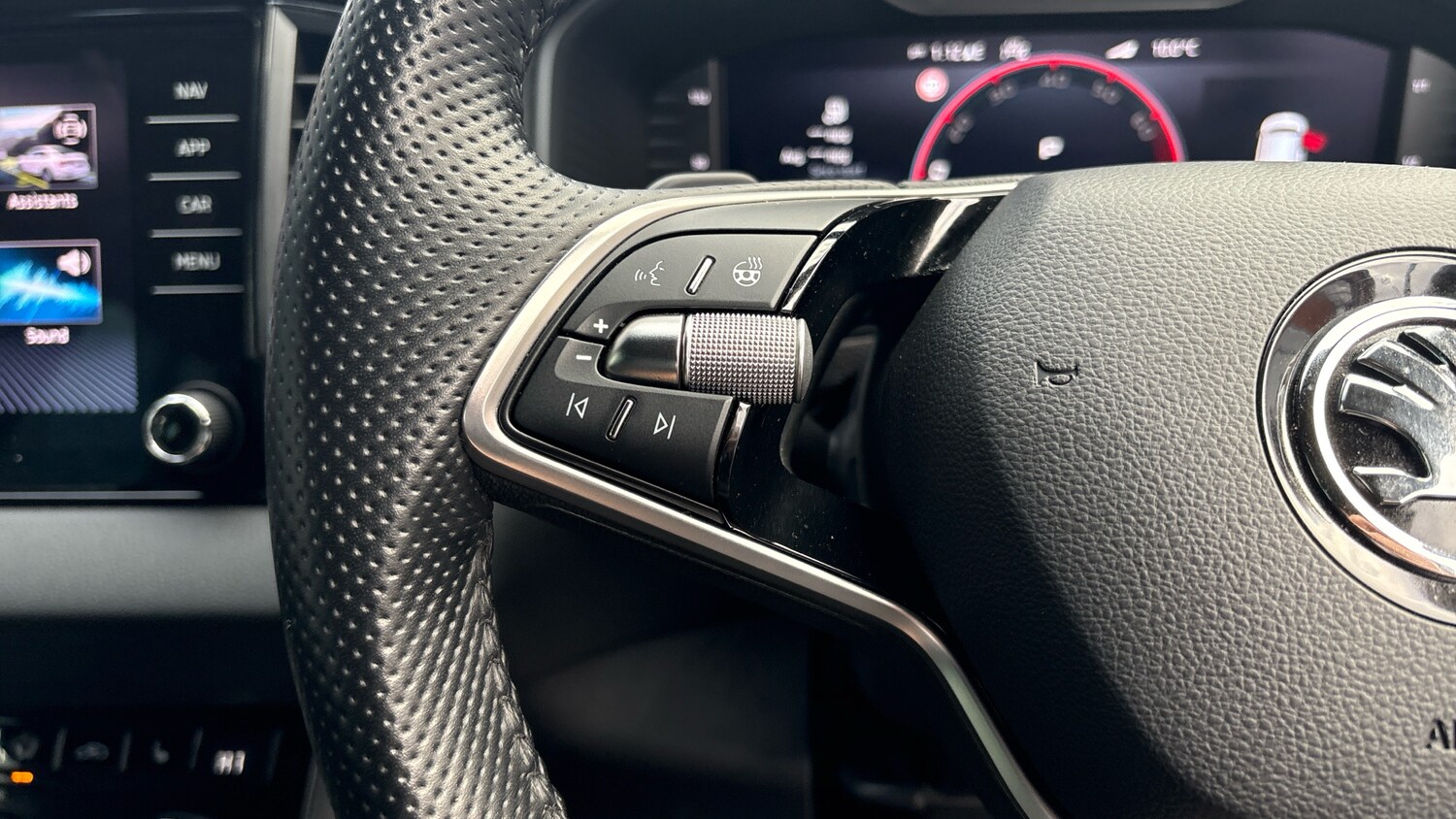 Used Skoda Karoq 2024 for sale - 76895225: Photo 17