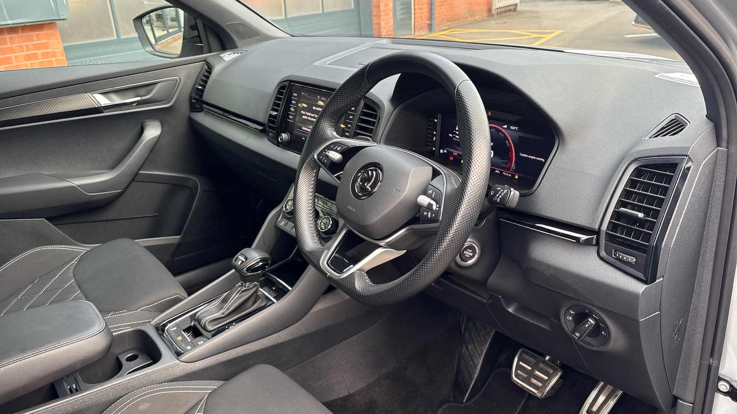 Used Skoda Karoq 2024 for sale - 76895225: Photo 6