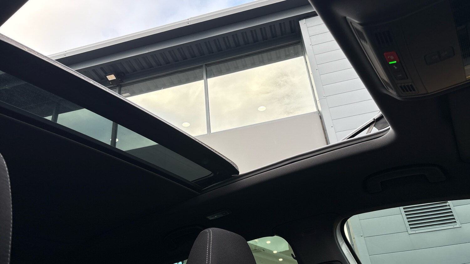 Used Skoda Karoq 2024 for sale - 76895225: Photo 64