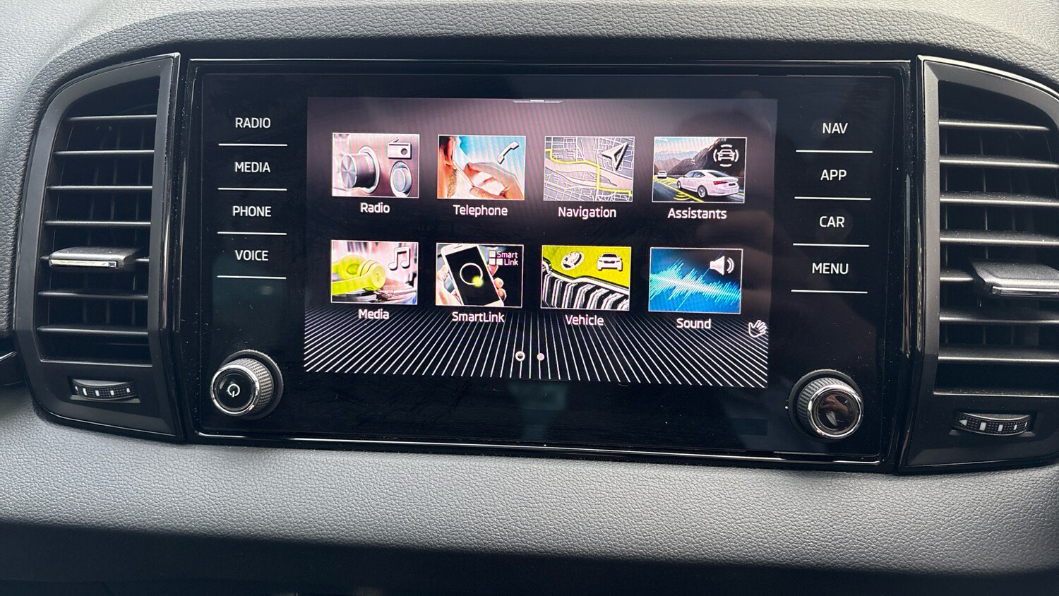 Used Skoda Karoq 2024 for sale - 76895225: Photo 76