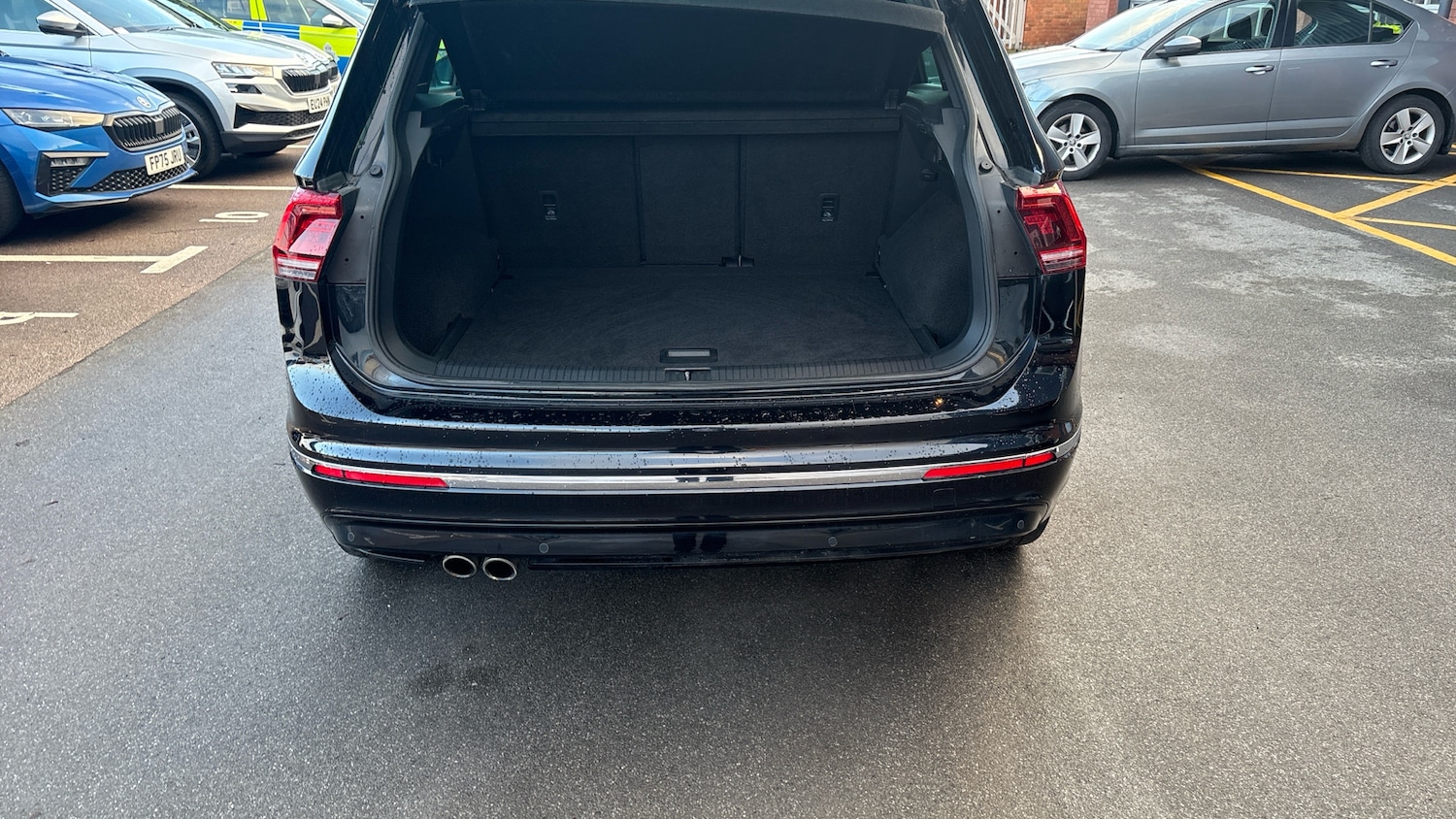 Used Volkswagen Tiguan 2017 for sale - 77363900: Photo 4