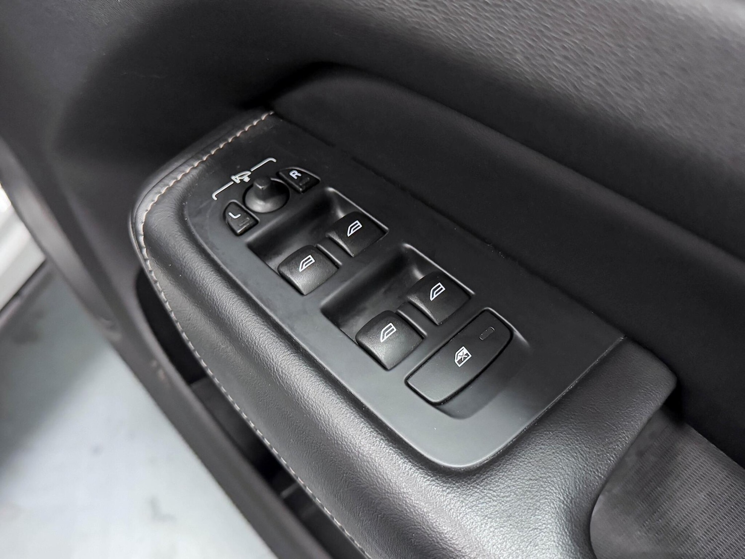 Used Volvo XC60 2019 for sale - 76109205: Photo 17