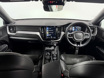 Used Volvo XC60 2019 for sale - 76109205: Photo 2
