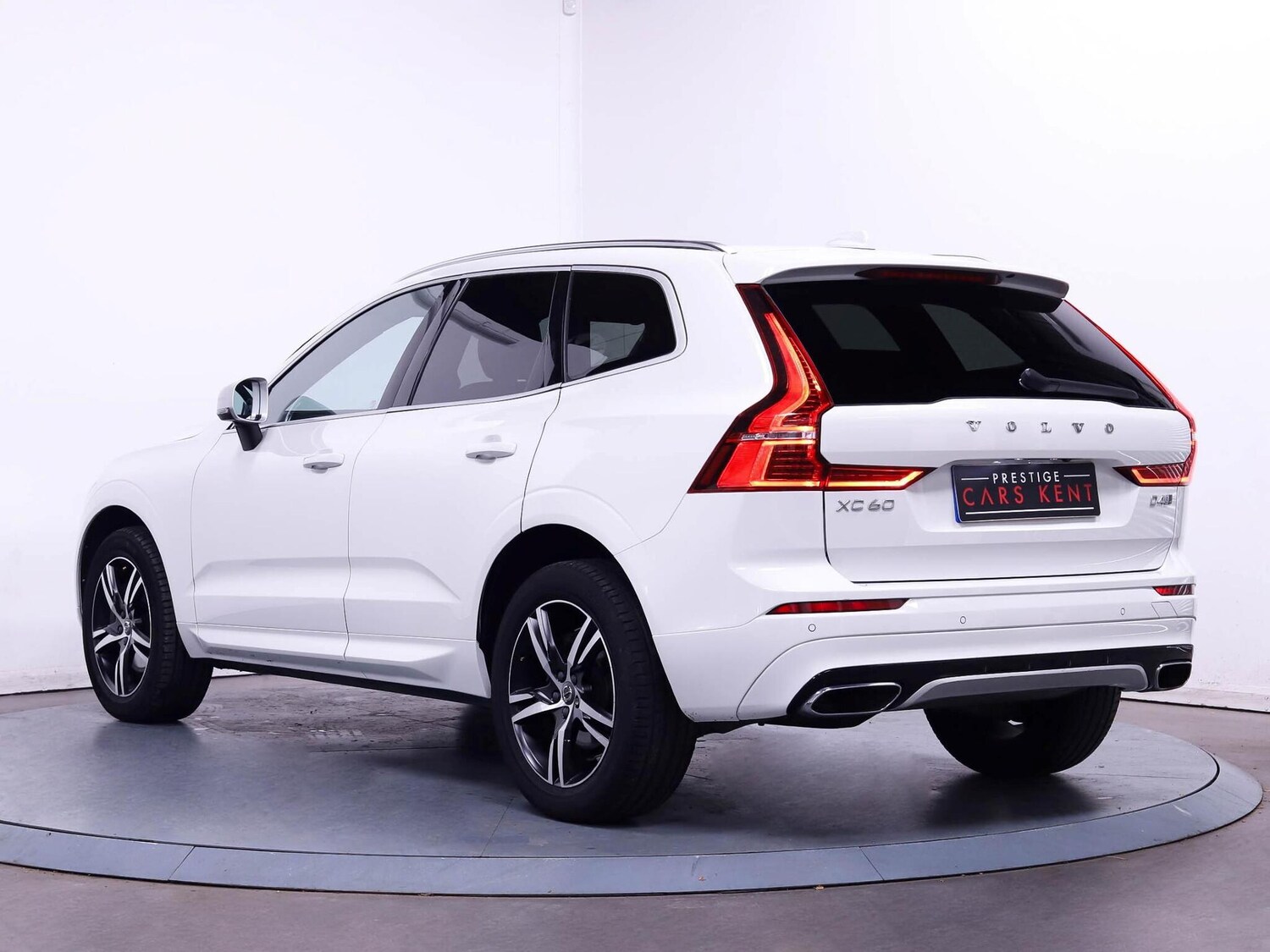 Used Volvo XC60 2019 for sale - 76109205: Photo 3