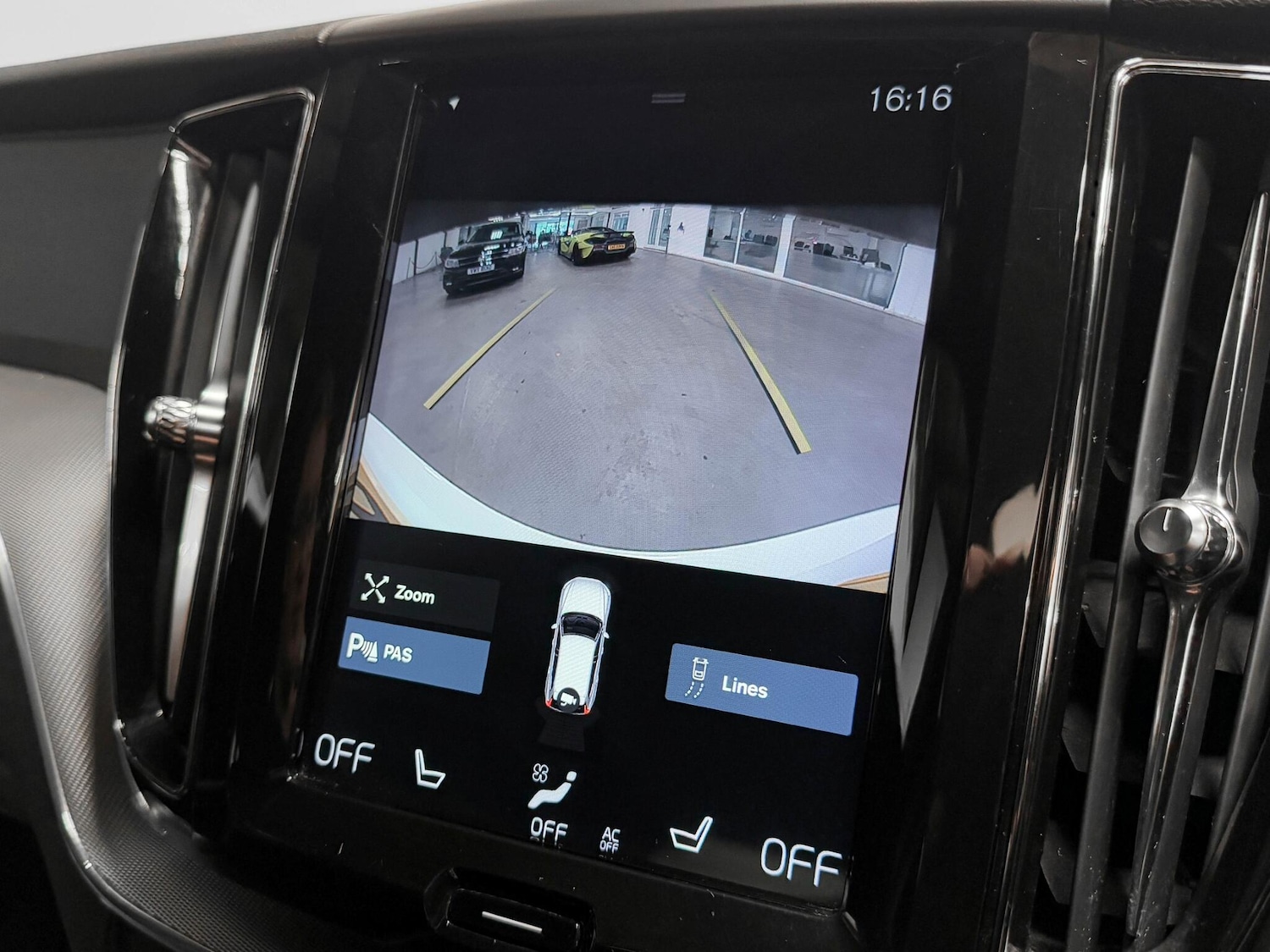 Used Volvo XC60 2019 for sale - 76109205: Photo 45