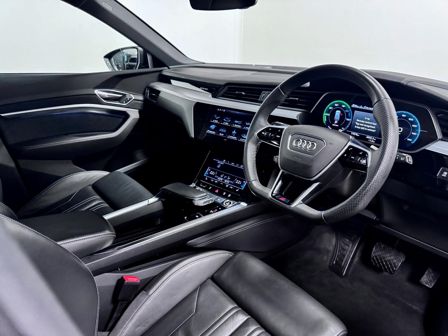 Used Audi e-tron 2023 for sale - 77496604: Photo 21