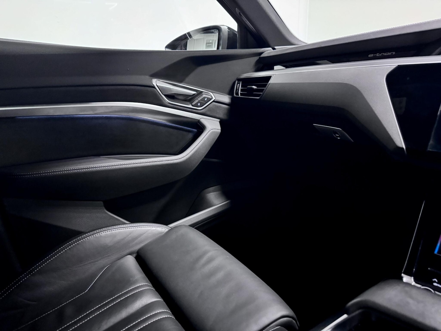 Used Audi e-tron 2023 for sale - 77496604: Photo 29