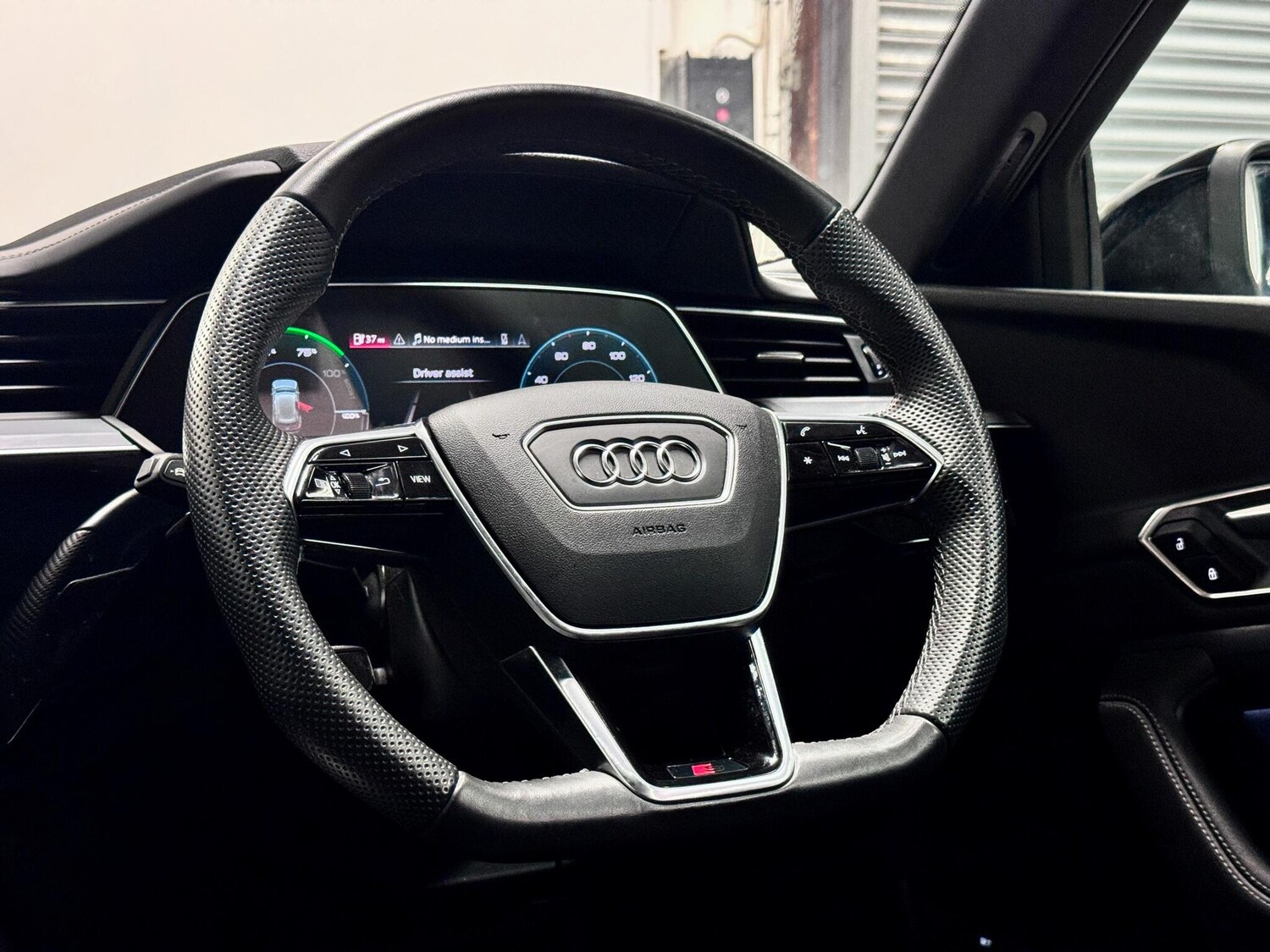 Used Audi e-tron 2023 for sale - 77496604: Photo 34