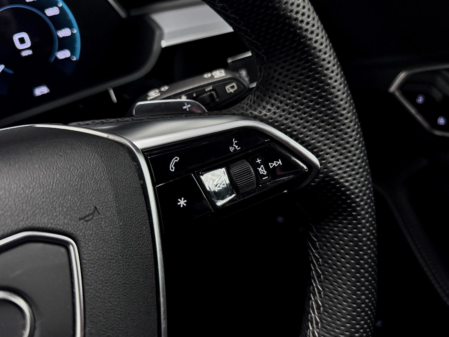 Used Audi e-tron 2023 for sale - 77496604: Photo 38