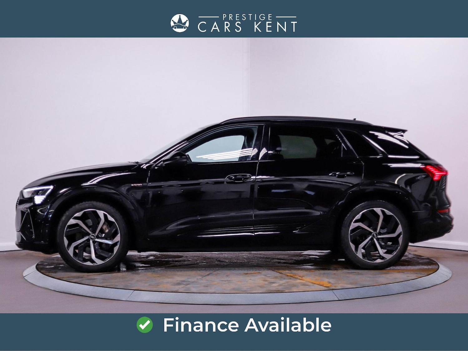 Used Audi e-tron 2023 for sale - 77496604: Photo 4