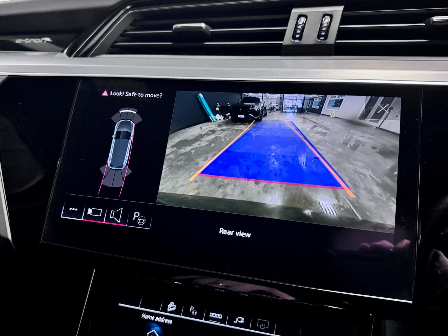 Used Audi e-tron 2023 for sale - 77496604: Photo 41