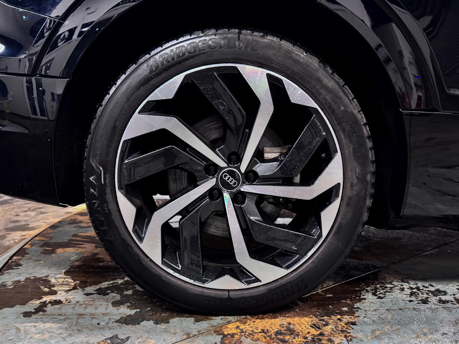 Used Audi e-tron 2023 for sale - 77496604: Photo 53