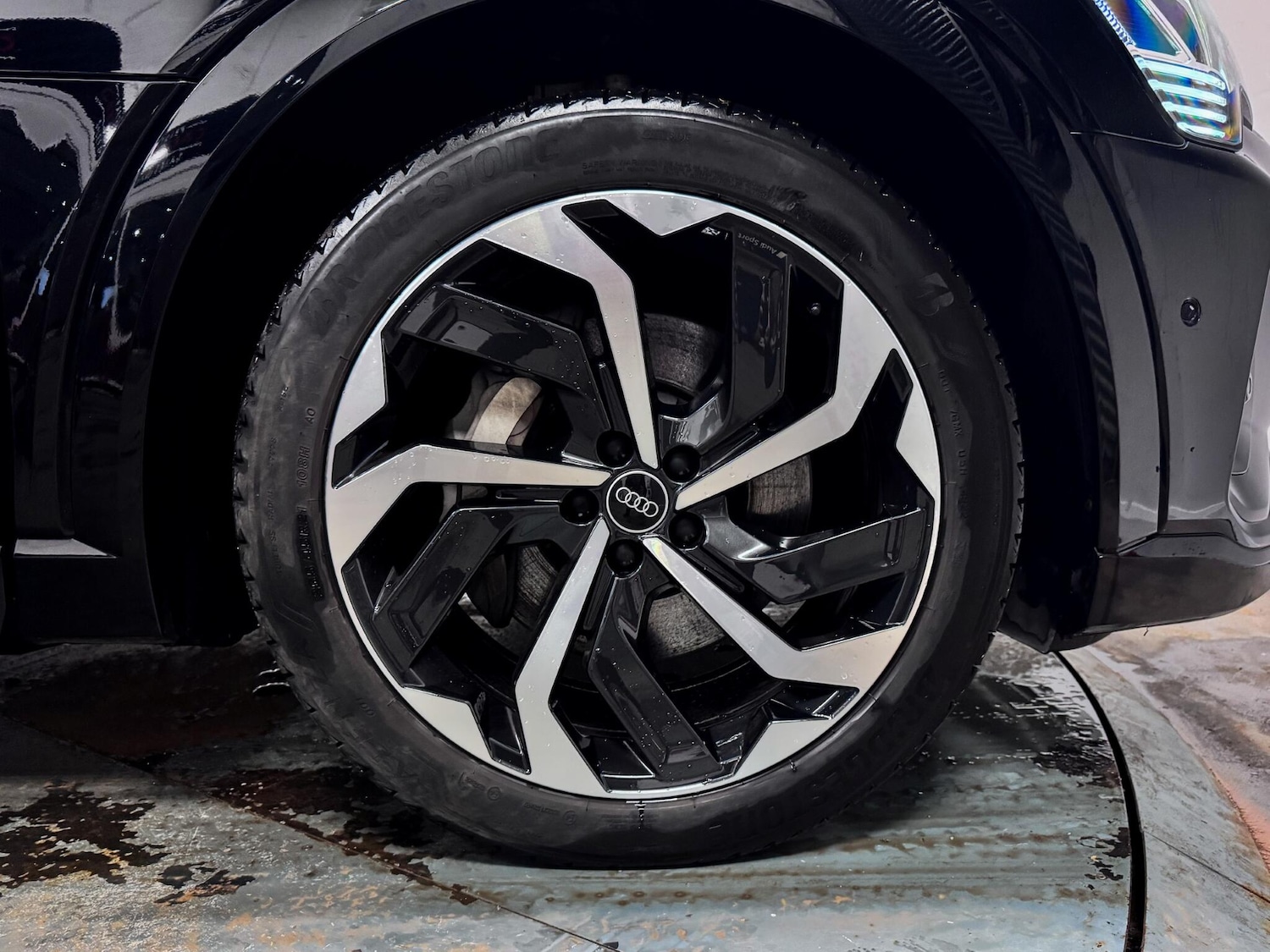 Used Audi e-tron 2023 for sale - 77496604: Photo 54