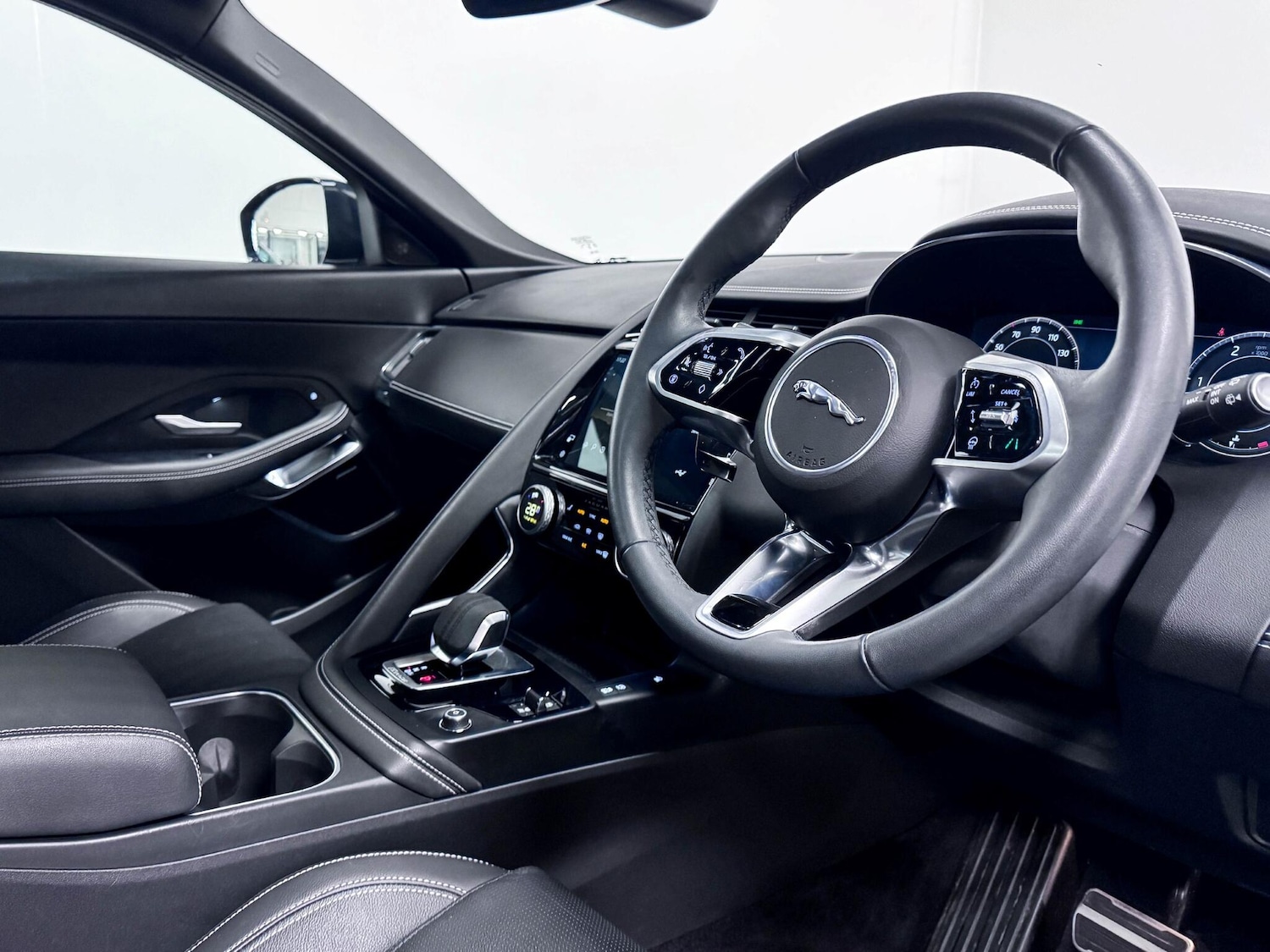 Used Jaguar E-Pace 2024 for sale - 76485606: Photo 22