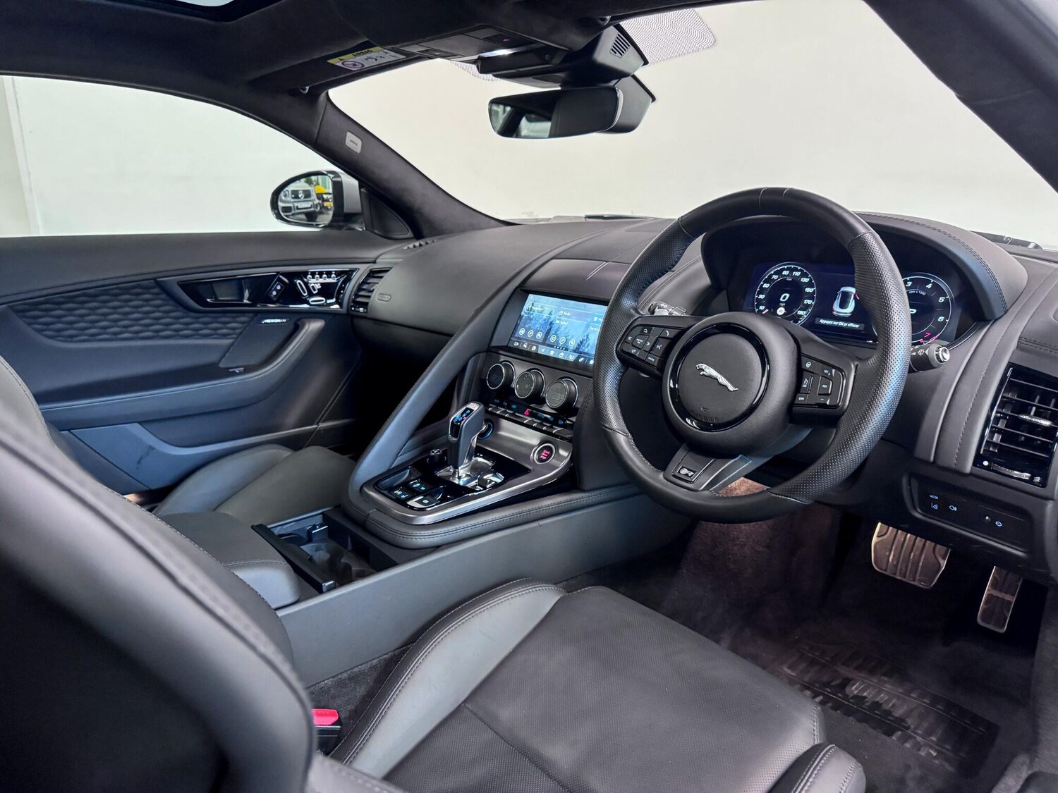 Used Jaguar F-Type 2023 for sale - 76644787: Photo 23