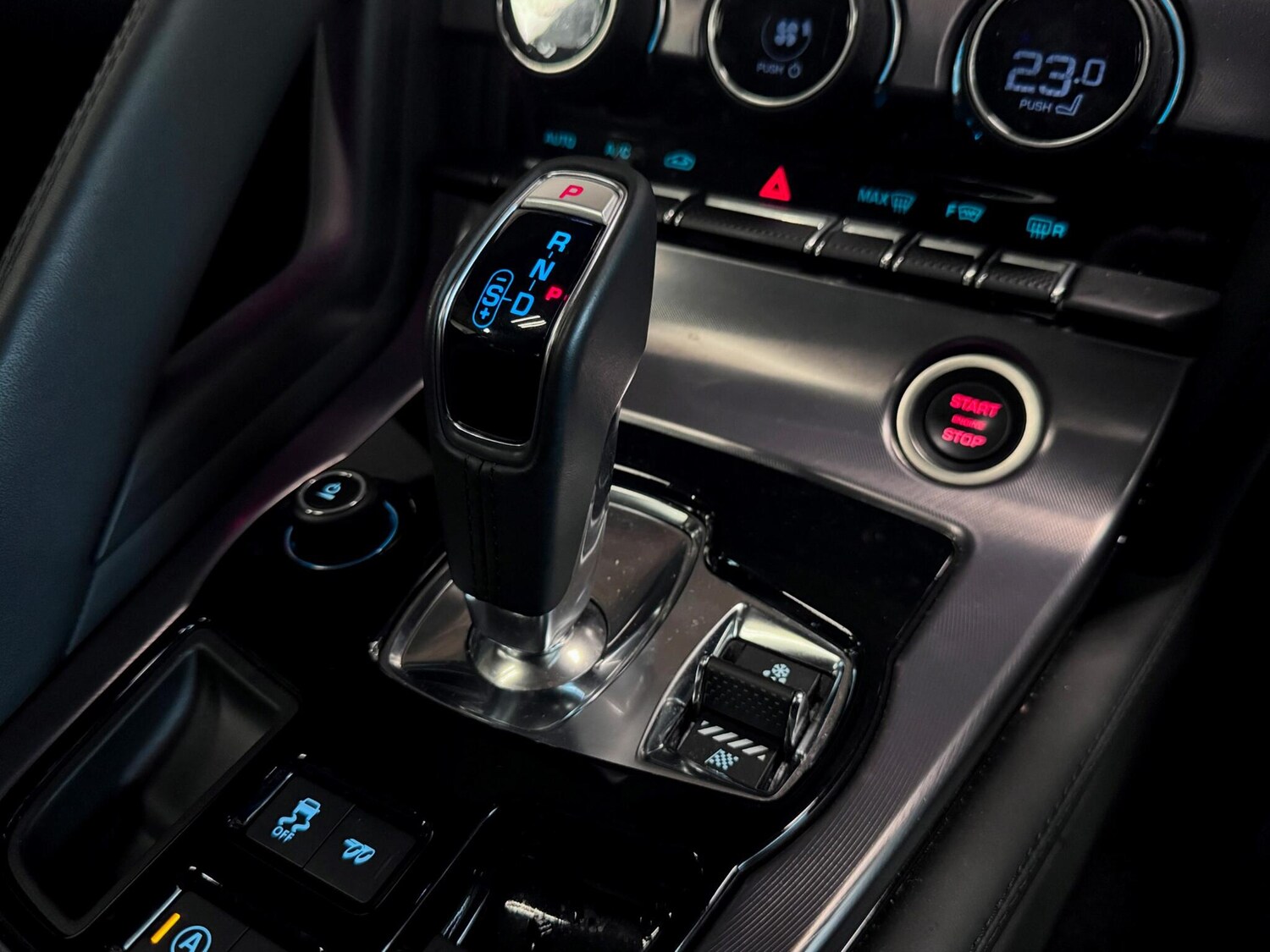 Used Jaguar F-Type 2023 for sale - 76644787: Photo 33